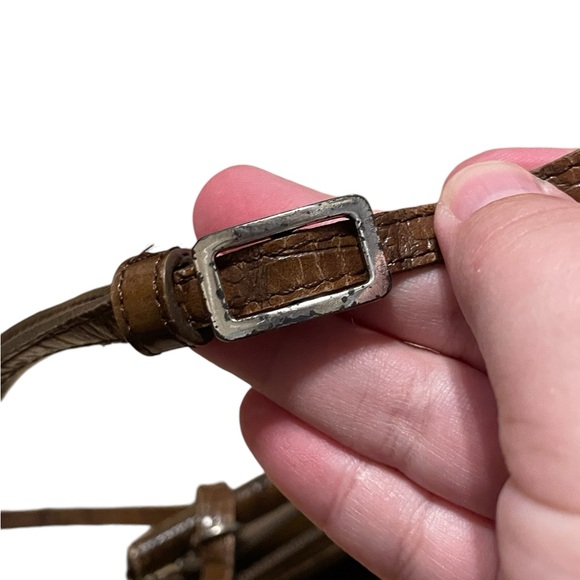 Vintage Brighton Leather Crossbody, Adjustable Strap, Multiple Pockets, EUC - Picture 9 of 10